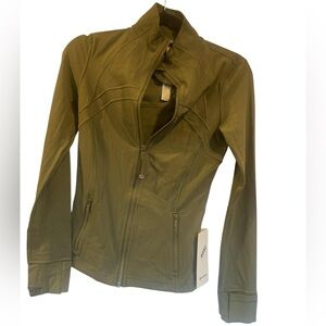 NWT Lululemon define jacket ARMY GREEN Size: 6